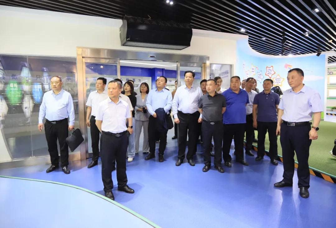 供銷聯(lián)動,創(chuàng)新共贏丨河南農(nóng)投集團內(nèi)部業(yè)務(wù)協(xié)同交流會在花花牛乳業(yè)集團順利召開 供銷聯(lián)動,創(chuàng)新共贏丨河南農(nóng)投集團內(nèi)部業(yè)務(wù)協(xié)同交流會在花花牛乳業(yè)集團順利召開